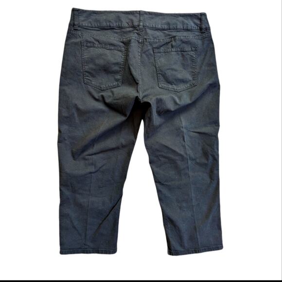 Talbots Black Signature Crop Cotton Stretch Cropped Jeans - Picture 2 of 4